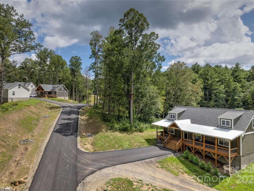 115 Cascade Ridge Road, Fairview, NC 28730.  MLS# CAR4222933, YatesRealty ID 4973. 