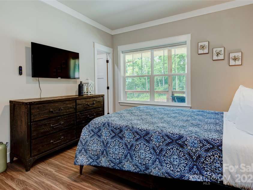 115 Cascade Ridge Road, Fairview, NC 28730.  MLS# CAR4222933, YatesRealty ID 4973. Second Bedroom on main level