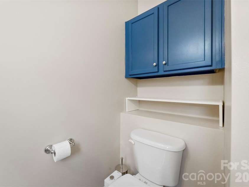 14918 Shinner Drive, Huntersville, NC 28078.  MLS# CAR4357804, YatesRealty ID 4973. Primary Bath