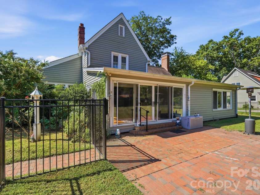 1351 Marion Street, Shelby, NC 28150.  MLS# CAR4423248, YatesRealty ID 49730. 