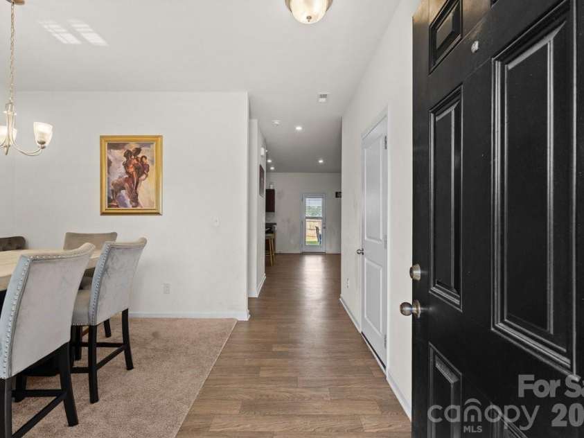 9011 Evercrisp Lane, Charlotte, NC 28215.  MLS# CAR4422457, YatesRealty ID 49734. 