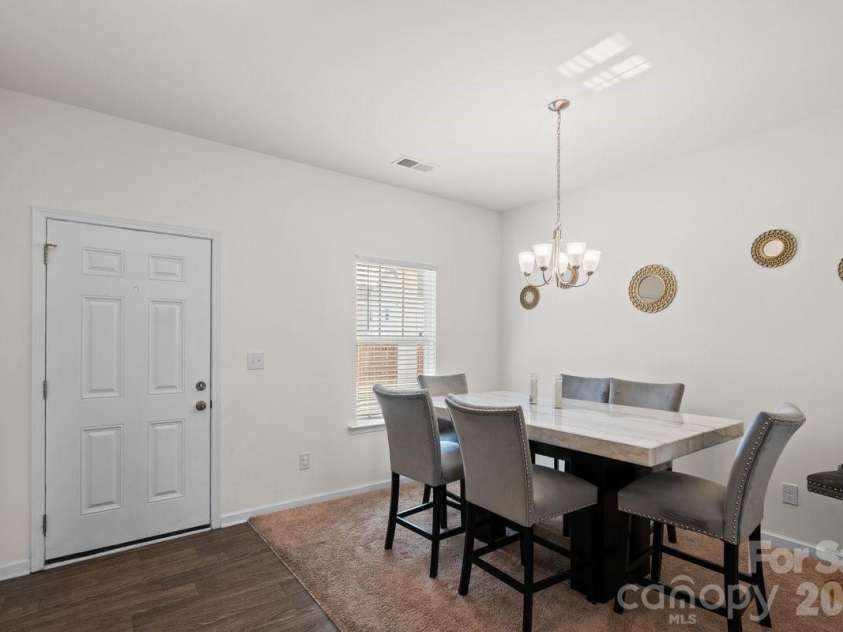 9011 Evercrisp Lane, Charlotte, NC 28215.  MLS# CAR4422457, YatesRealty ID 49734. 