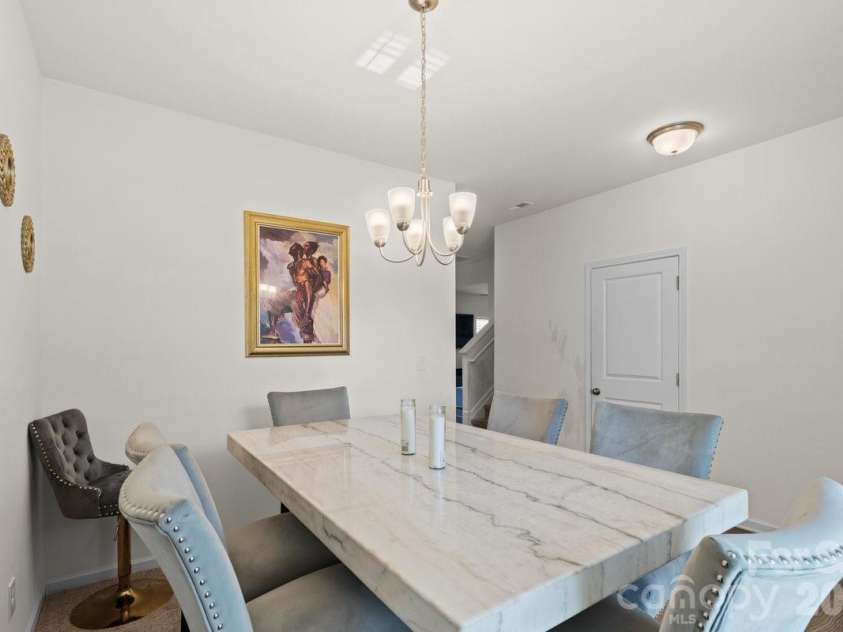 9011 Evercrisp Lane, Charlotte, NC 28215.  MLS# CAR4422457, YatesRealty ID 49734. 