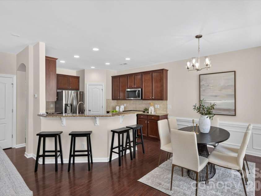 5248 Allison Lane, Charlotte, NC 28277.  MLS# CAR4422907, YatesRealty ID 49741. Breakfast Bar