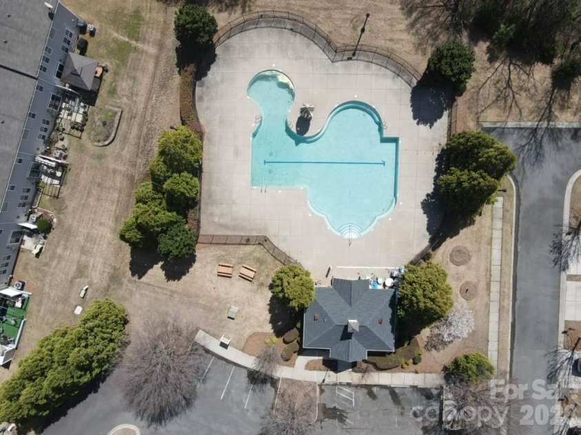 5248 Allison Lane, Charlotte, NC 28277.  MLS# CAR4422907, YatesRealty ID 49741. Community pool