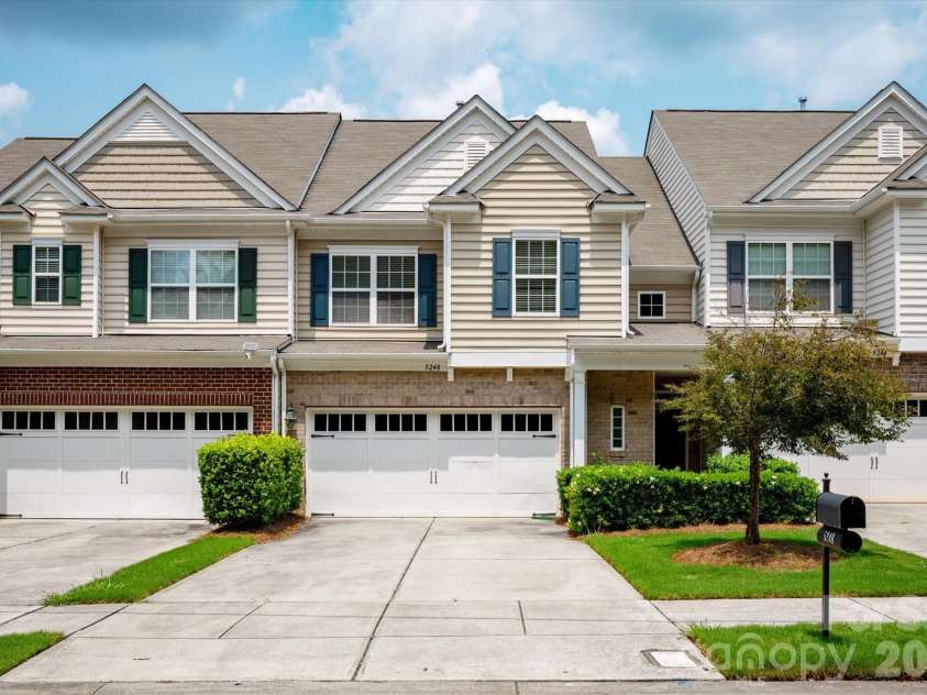 5248 Allison Lane, Charlotte, NC 28277.  MLS# CAR4422907, YatesRealty ID 49741. Welcome Home
