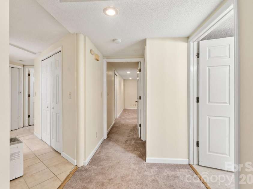 529 Alta Vista Drive, Hendersonville, NC 28791.  MLS# CAR4419901, YatesRealty ID 49743. Hallway