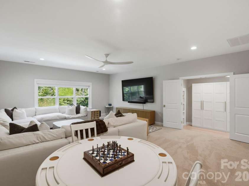 17925 Stuttgart Road, Davidson, NC 28036.  MLS# CAR4422587, YatesRealty ID 49744. 