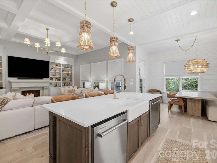 17925 Stuttgart Road, Davidson, NC 28036.  MLS# CAR4422587, YatesRealty ID 49744. 