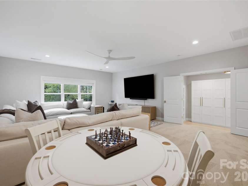 17925 Stuttgart Road, Davidson, NC 28036.  MLS# CAR4422587, YatesRealty ID 49744. 