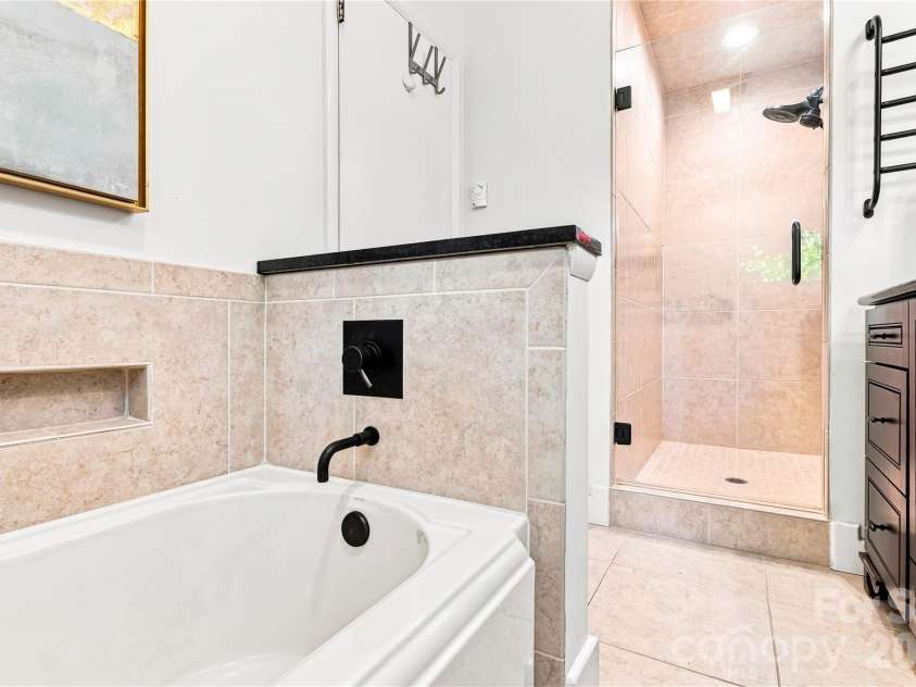 4764 Stafford Circle, Charlotte, NC 28211.  MLS# CAR4422732, YatesRealty ID 49745. 