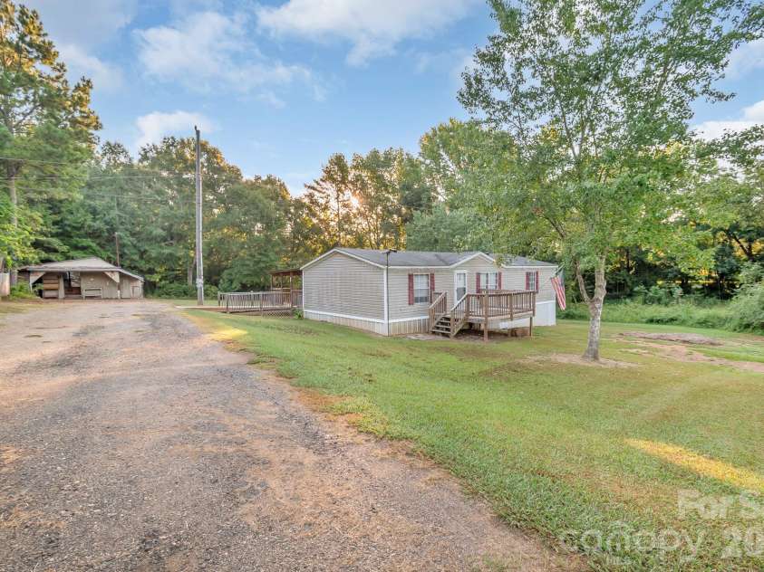 185 Coot Sistare Road, Lancaster, SC 29720.  MLS# CAR4422436, YatesRealty ID 49749. 