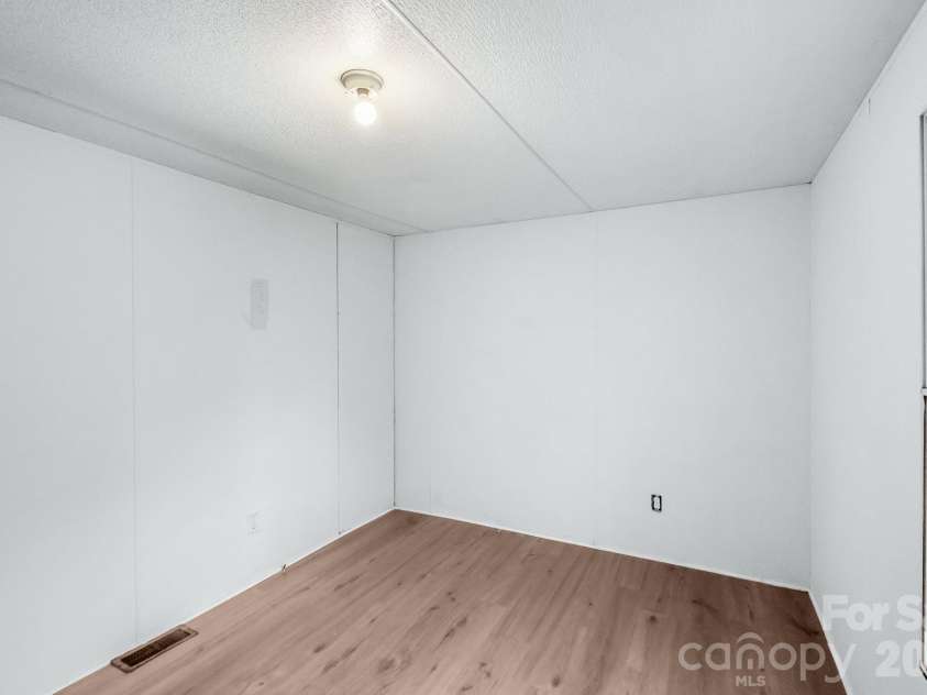 185 Coot Sistare Road, Lancaster, SC 29720.  MLS# CAR4422436, YatesRealty ID 49749. 