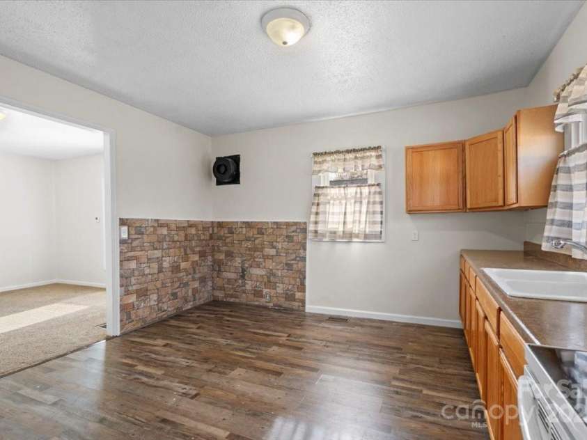 114 Glen Rae Street, Concord, NC 28025.  MLS# CAR4224343, YatesRealty ID 4975. 