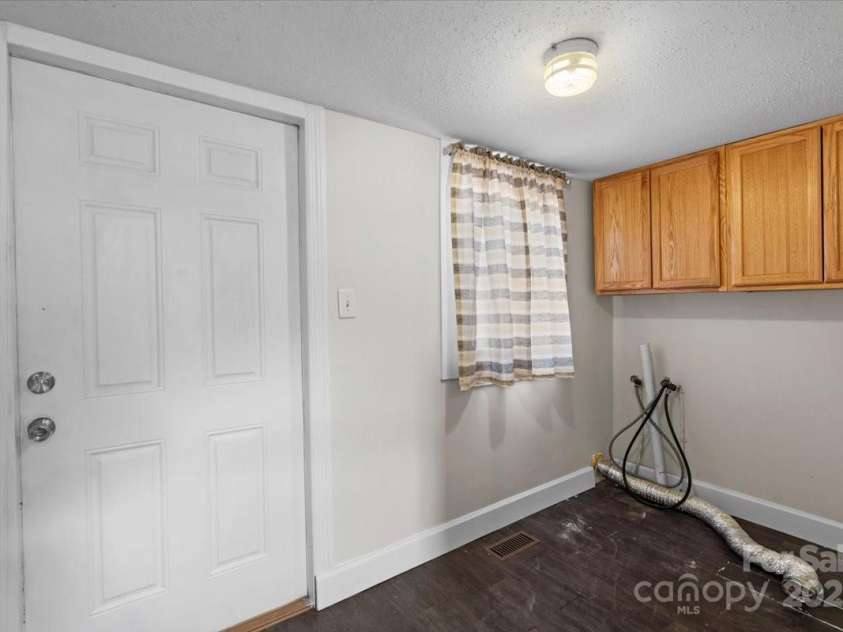 114 Glen Rae Street, Concord, NC 28025.  MLS# CAR4224343, YatesRealty ID 4975. 