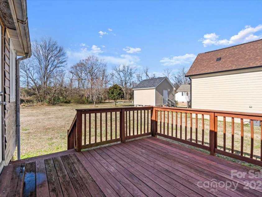 114 Glen Rae Street, Concord, NC 28025.  MLS# CAR4224343, YatesRealty ID 4975. 