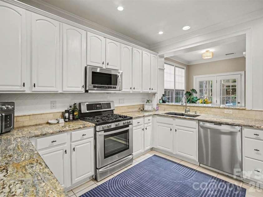 15011 Bridle Trace Lane, Pineville, NC 28134.  MLS# CAR4422263, YatesRealty ID 49752. 