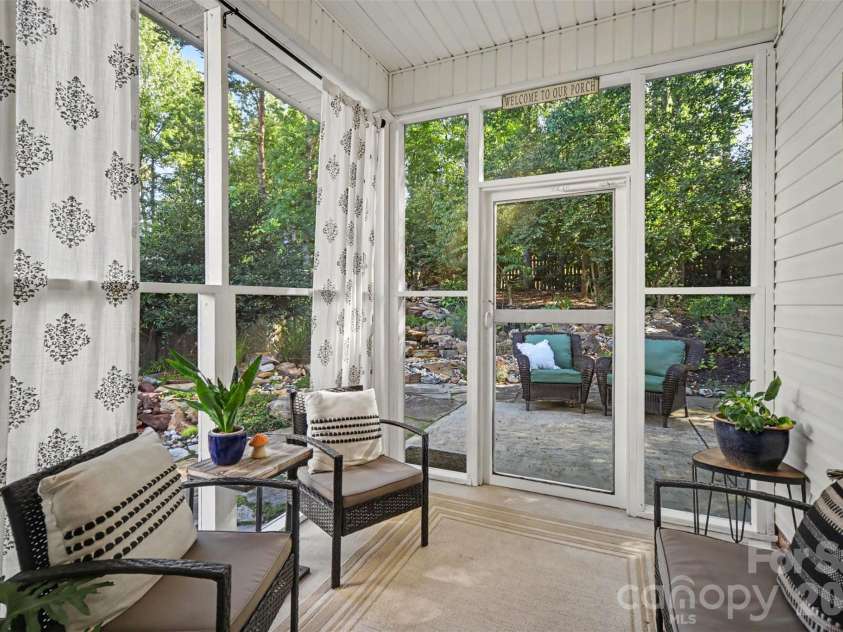 15011 Bridle Trace Lane, Pineville, NC 28134.  MLS# CAR4422263, YatesRealty ID 49752. 
