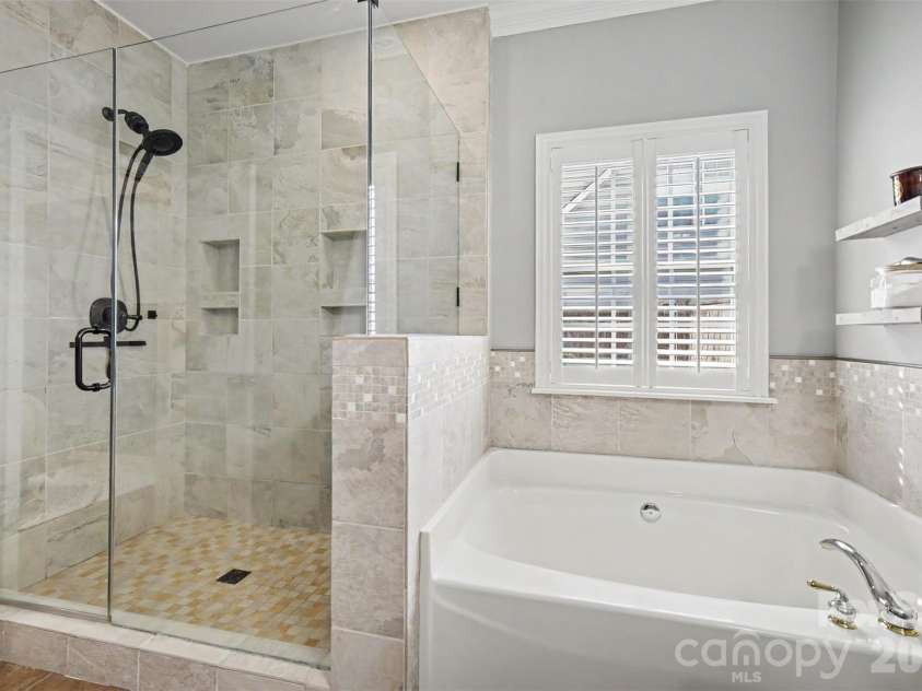 15011 Bridle Trace Lane, Pineville, NC 28134.  MLS# CAR4422263, YatesRealty ID 49752. 