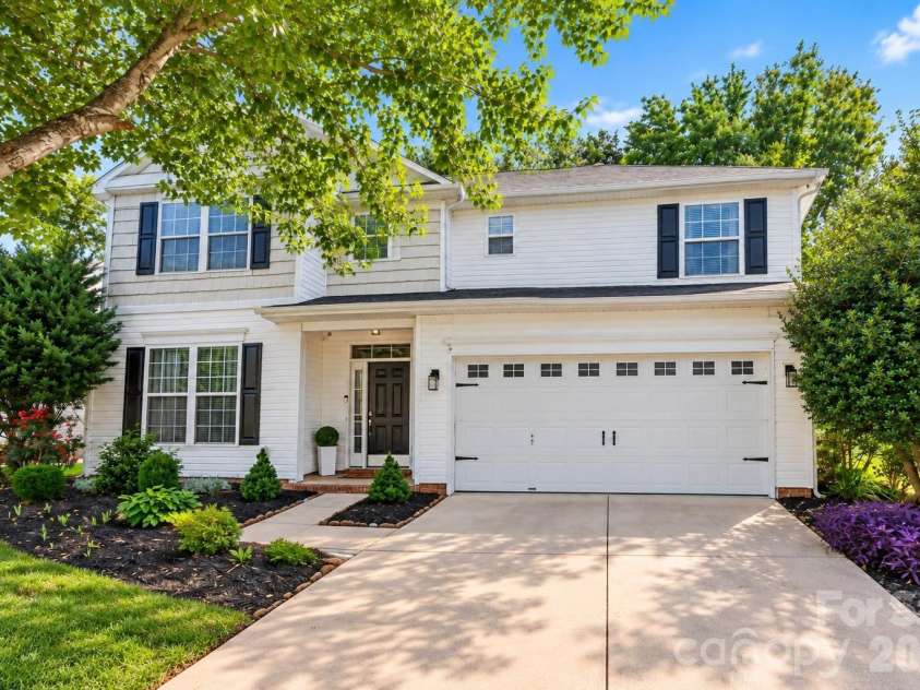 15011 Bridle Trace Lane, Pineville, NC 28134.  MLS# CAR4422263, YatesRealty ID 49752. 