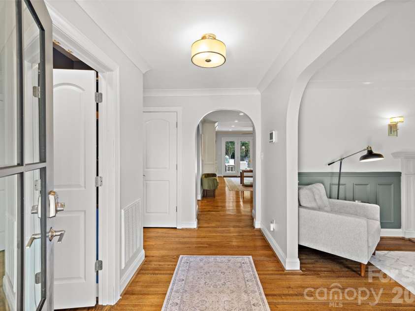 3615 Pickwick Lane, Charlotte, NC 28211.  MLS# CAR4422297, YatesRealty ID 49753. 