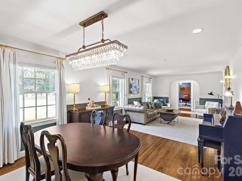 3615 Pickwick Lane, Charlotte, NC 28211.  MLS# CAR4422297, YatesRealty ID 49753. 