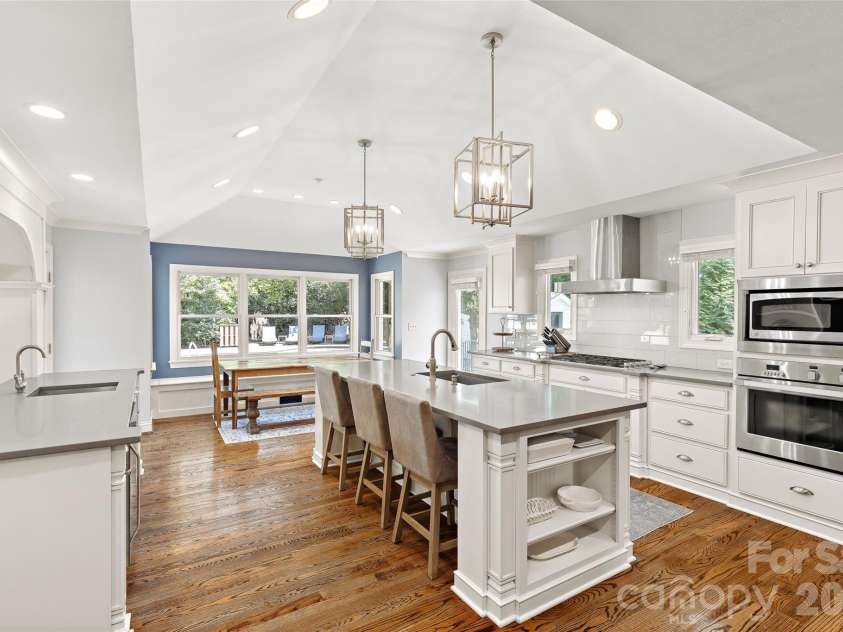 3615 Pickwick Lane, Charlotte, NC 28211.  MLS# CAR4422297, YatesRealty ID 49753. 