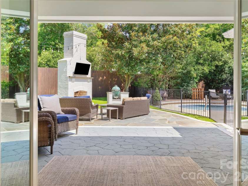 3615 Pickwick Lane, Charlotte, NC 28211.  MLS# CAR4422297, YatesRealty ID 49753. 