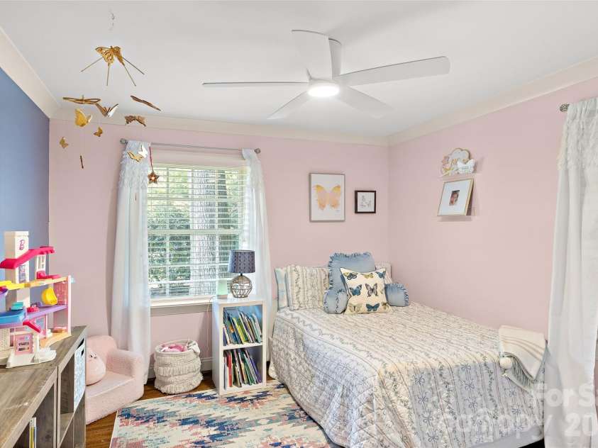 3615 Pickwick Lane, Charlotte, NC 28211.  MLS# CAR4422297, YatesRealty ID 49753. 