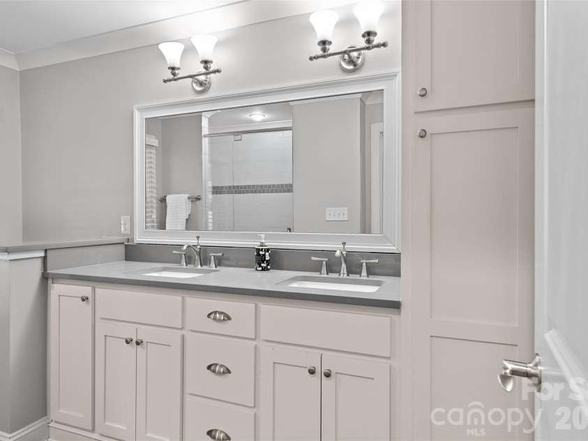 3615 Pickwick Lane, Charlotte, NC 28211.  MLS# CAR4422297, YatesRealty ID 49753. 