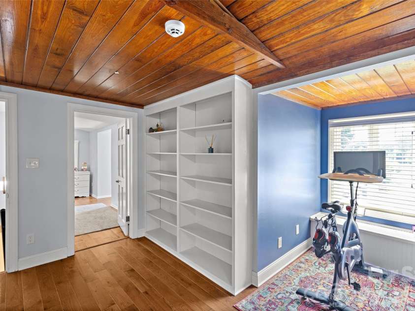 3615 Pickwick Lane, Charlotte, NC 28211.  MLS# CAR4422297, YatesRealty ID 49753. 