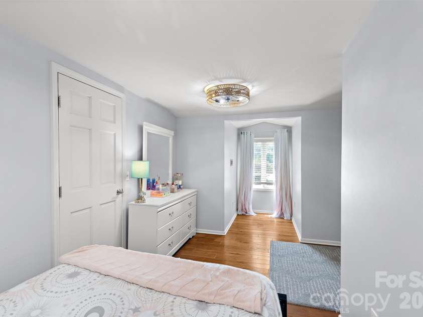 3615 Pickwick Lane, Charlotte, NC 28211.  MLS# CAR4422297, YatesRealty ID 49753. 