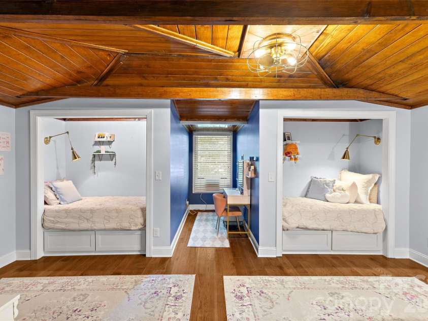 3615 Pickwick Lane, Charlotte, NC 28211.  MLS# CAR4422297, YatesRealty ID 49753. 