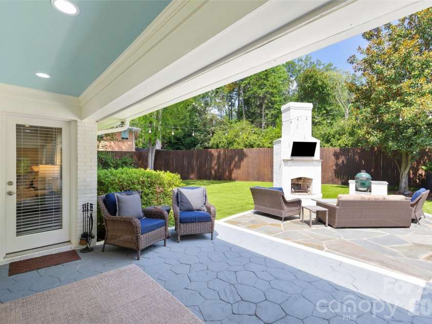 3615 Pickwick Lane, Charlotte, NC 28211.  MLS# CAR4422297, YatesRealty ID 49753. 