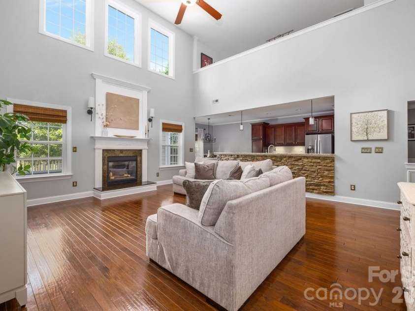6519 Olmsford Drive, Huntersville, NC 28078.  MLS# CAR4422196, YatesRealty ID 49756. 