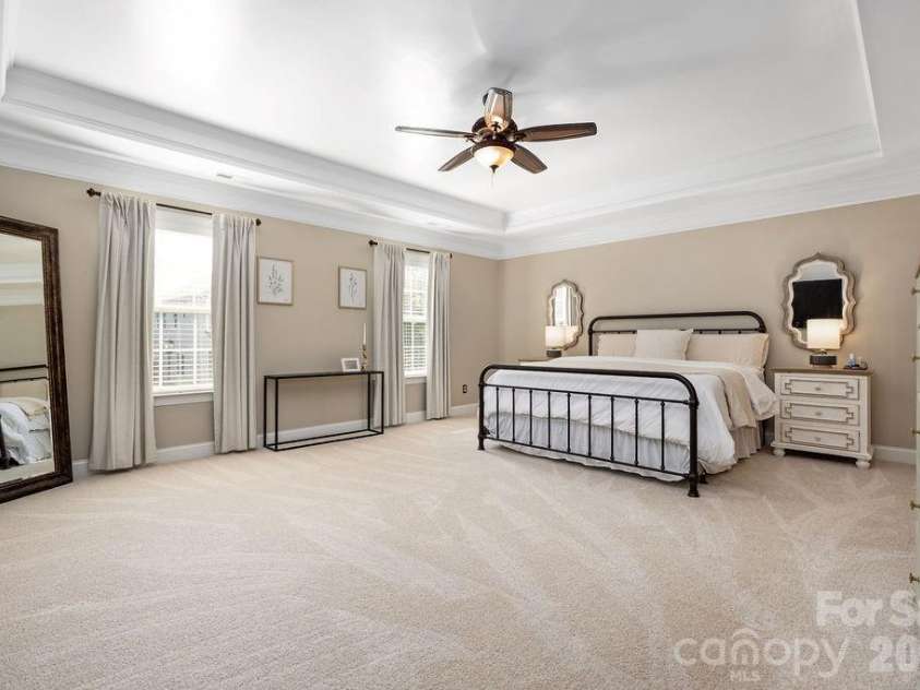 6519 Olmsford Drive, Huntersville, NC 28078.  MLS# CAR4422196, YatesRealty ID 49756. 