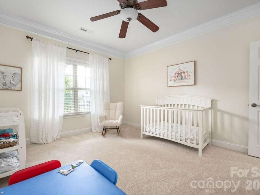 6519 Olmsford Drive, Huntersville, NC 28078.  MLS# CAR4422196, YatesRealty ID 49756. 