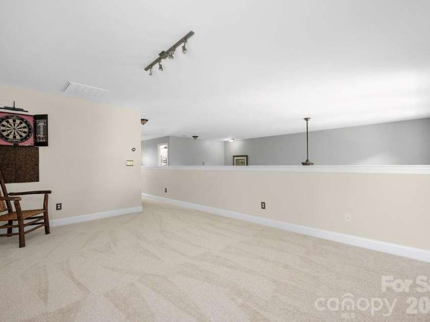 6519 Olmsford Drive, Huntersville, NC 28078.  MLS# CAR4422196, YatesRealty ID 49756. 
