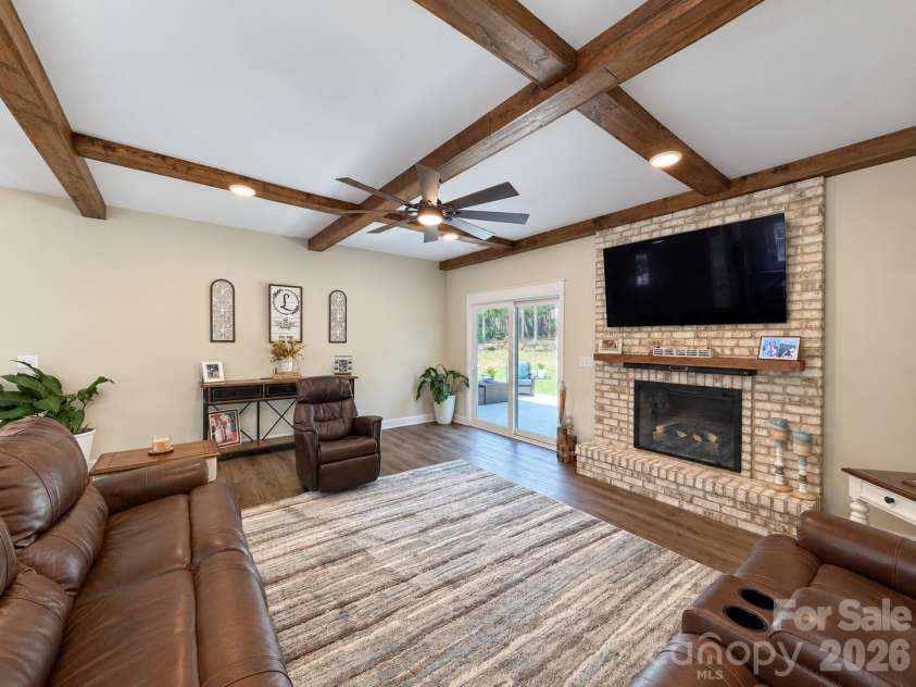 9201 Providence Road, Waxhaw, NC 28173.  MLS# CAR4422209, YatesRealty ID 49757. 
