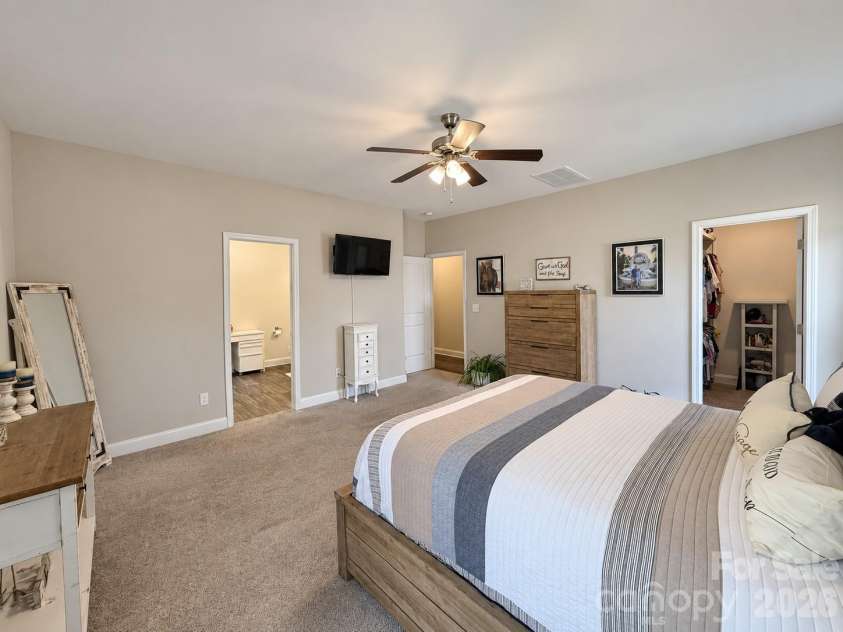 9201 Providence Road, Waxhaw, NC 28173.  MLS# CAR4422209, YatesRealty ID 49757. 