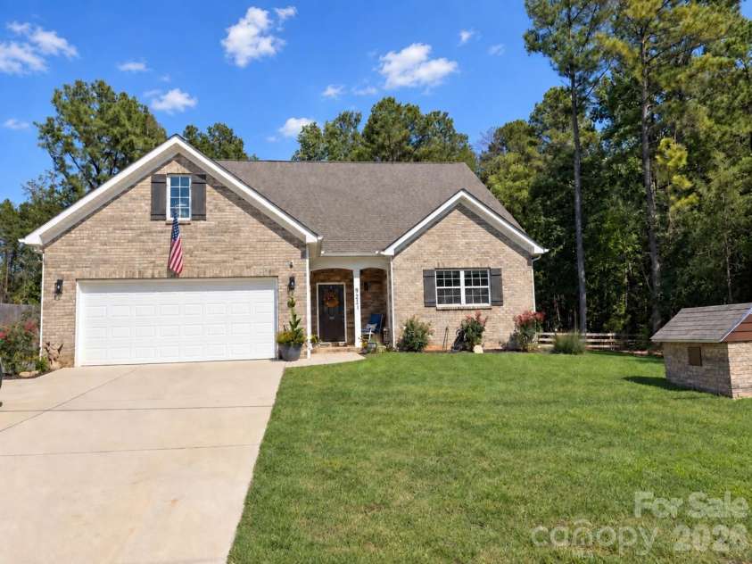 9201 Providence Road, Waxhaw, NC 28173.  MLS# CAR4422209, YatesRealty ID 49757. 