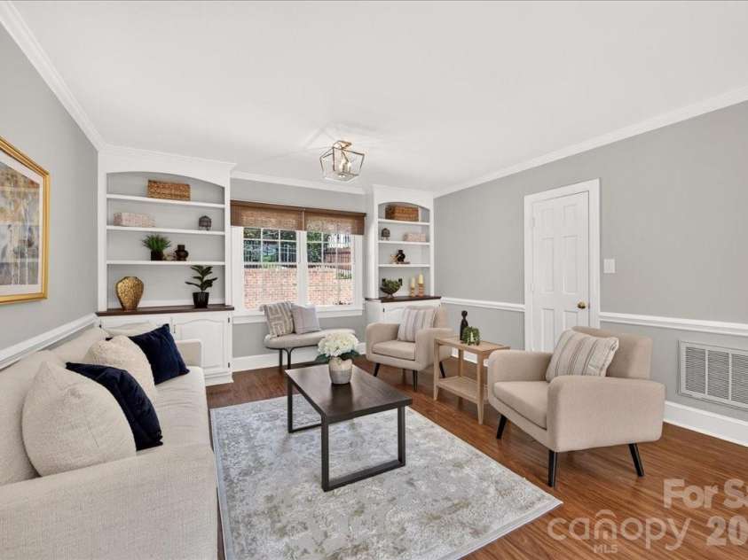 2424 Hartmill Court, Charlotte, NC 28226.  MLS# CAR4422226, YatesRealty ID 49759. Bonus Space