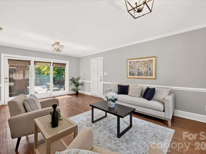2424 Hartmill Court, Charlotte, NC 28226.  MLS# CAR4422226, YatesRealty ID 49759. Bonus Space