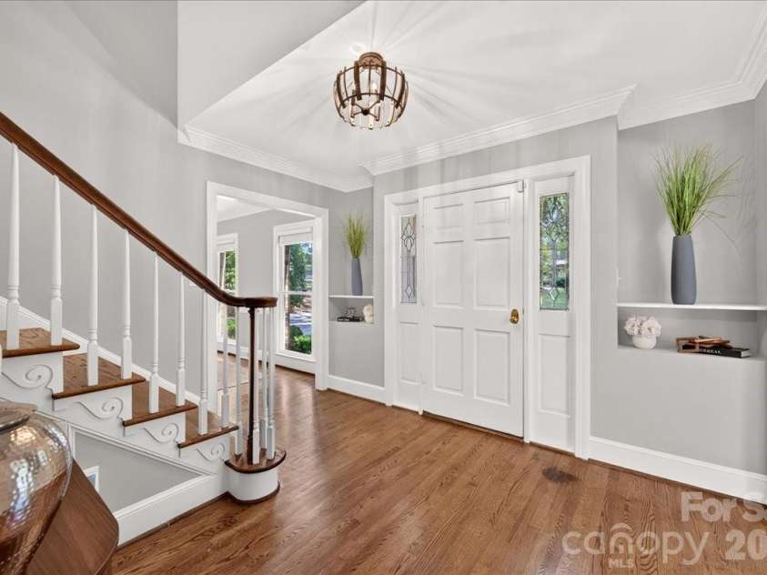 2424 Hartmill Court, Charlotte, NC 28226.  MLS# CAR4422226, YatesRealty ID 49759. Foyer