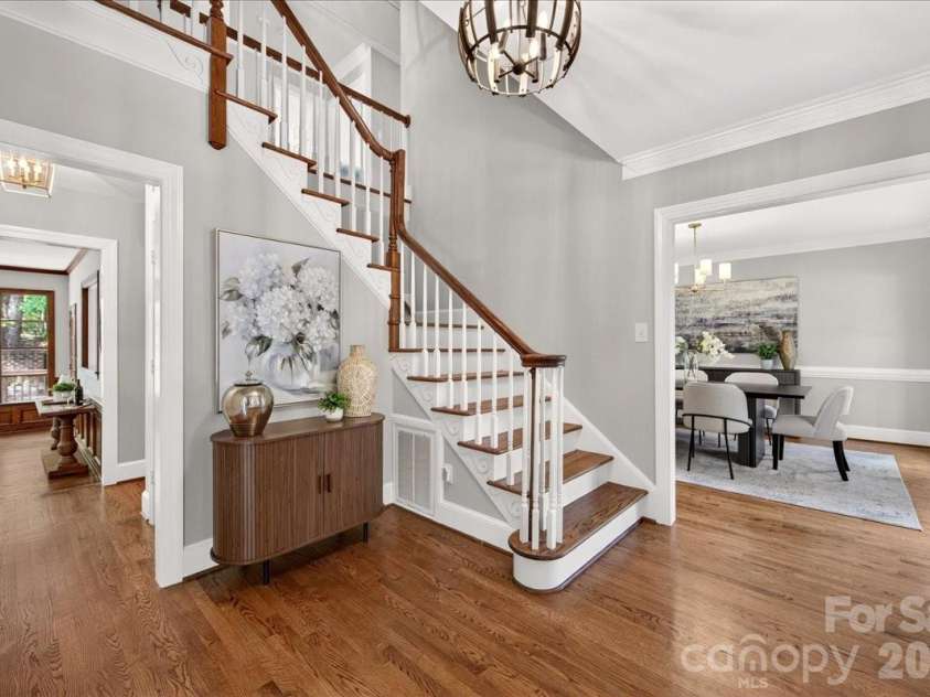 2424 Hartmill Court, Charlotte, NC 28226.  MLS# CAR4422226, YatesRealty ID 49759. Foyer