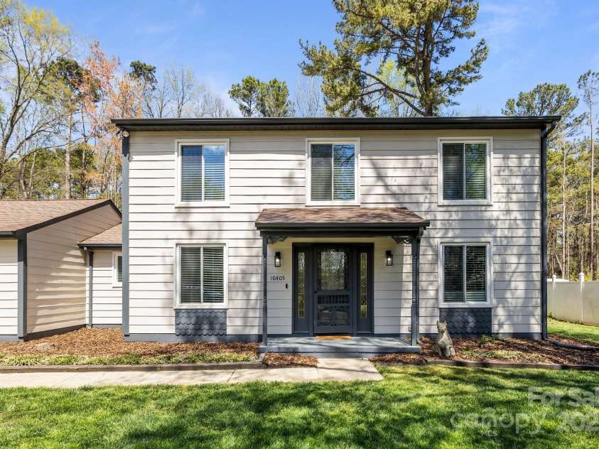 10405 Club Car Court, Mint Hill, NC 28227.  MLS# CAR4232717, YatesRealty ID 4976. 