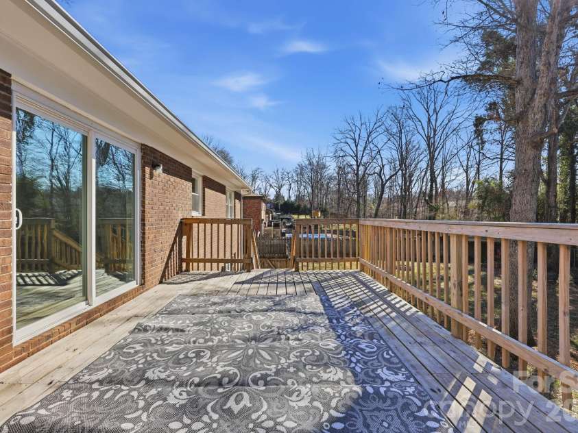 1230 18th Avenue, Hickory, NC 28601.  MLS# CAR4335635, YatesRealty ID 4976. 