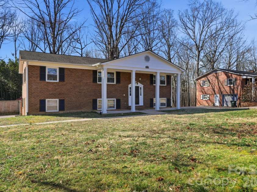 1230 18th Avenue, Hickory, NC 28601.  MLS# CAR4335635, YatesRealty ID 4976. 
