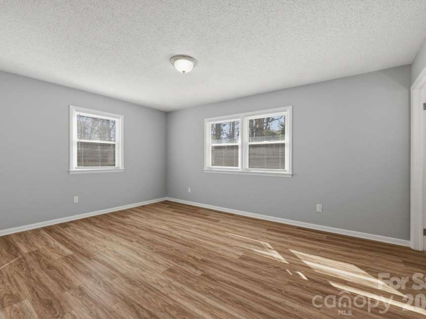 1230 18th Avenue, Hickory, NC 28601.  MLS# CAR4335635, YatesRealty ID 4976. Primary Bedroom