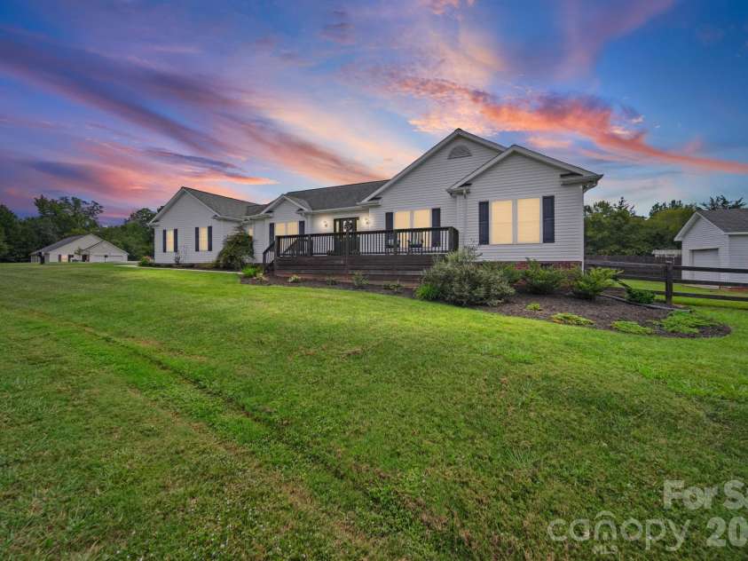 708 Paint Circle, Oakboro, NC 28129.  MLS# CAR4422036, YatesRealty ID 49760. 